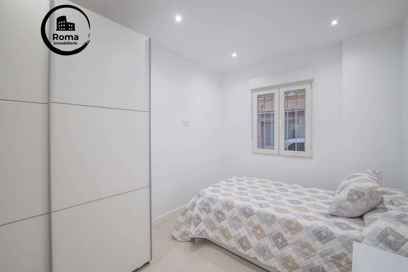 Piso de 2 habitaciones en Granada ciudad en venta - 175.000 € (Ref: 9815975)