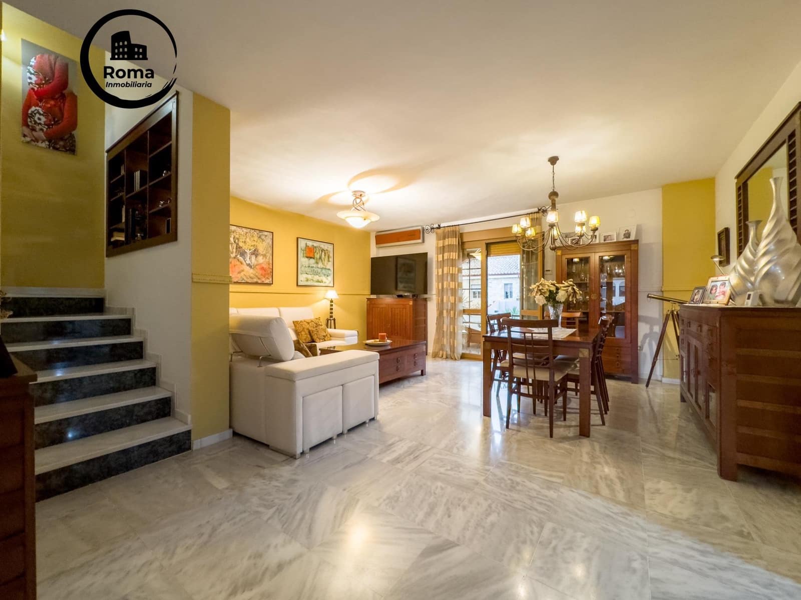 4 sypialnia Dom blizniak na sprzedaż w Las Gabias z basenem garażem - 384 900 € (Ref: 9815984)