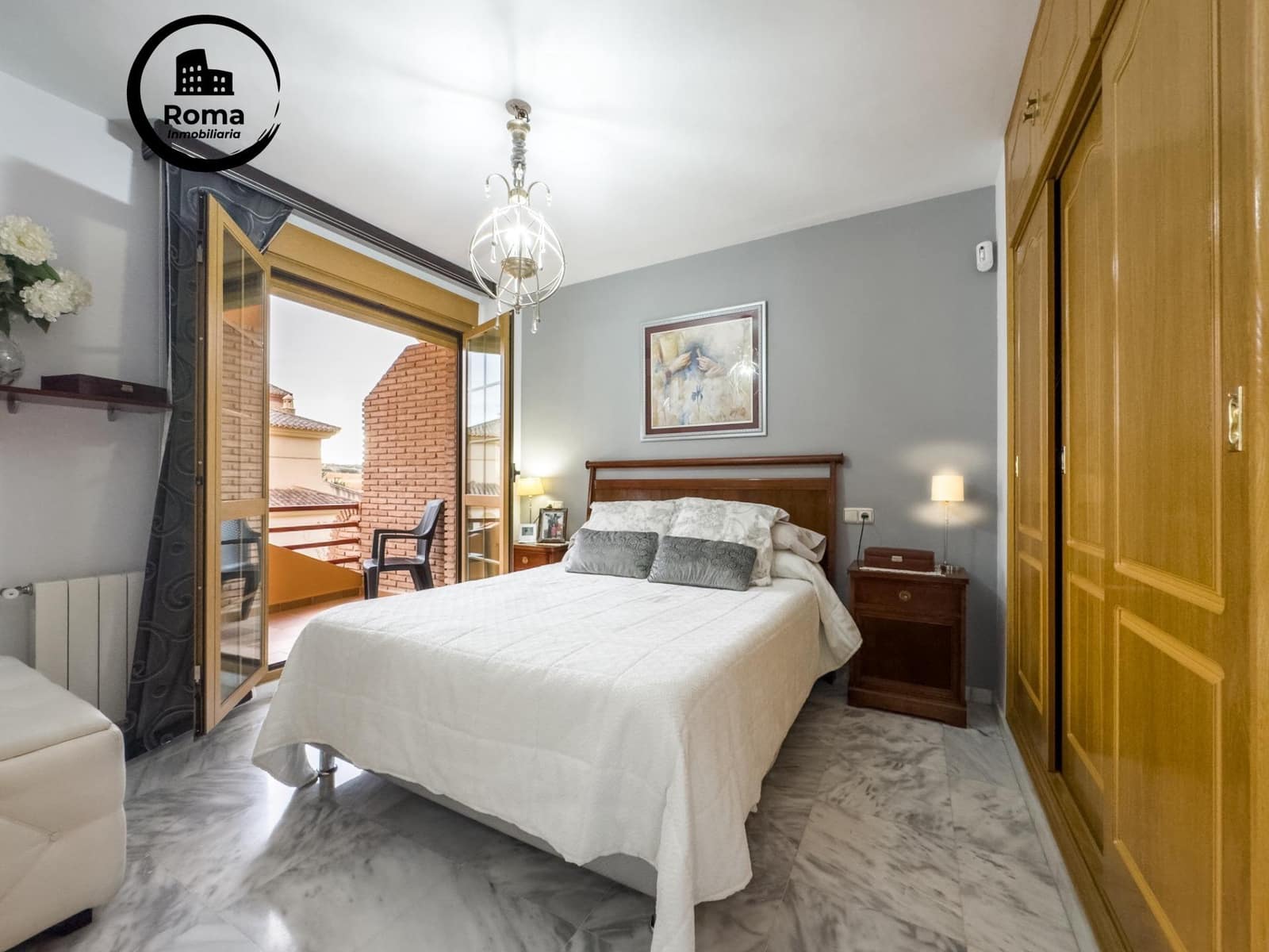 4 sypialnia Dom blizniak na sprzedaż w Las Gabias z basenem garażem - 384 900 € (Ref: 9815984)