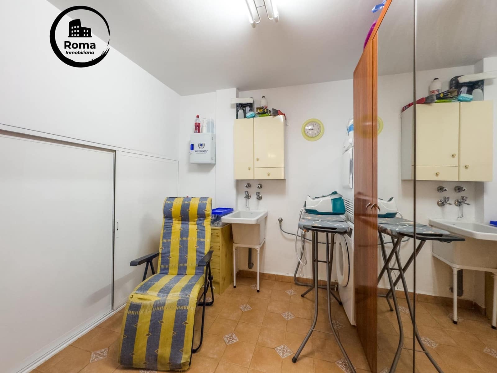 4 sypialnia Dom blizniak na sprzedaż w Las Gabias z basenem garażem - 384 900 € (Ref: 9815984)