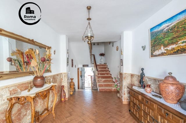 4 sypialnia Dom na sprzedaż w Atarfe z basenem - 280 000 € (Ref: 9815986)