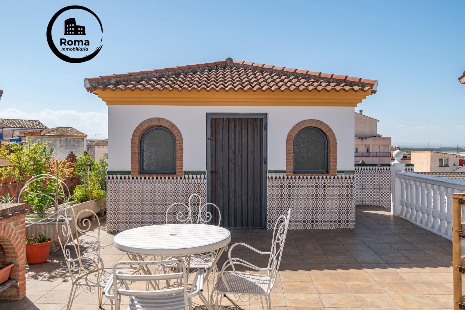 4 sypialnia Dom na sprzedaż w Atarfe z basenem - 280 000 € (Ref: 9815986)
