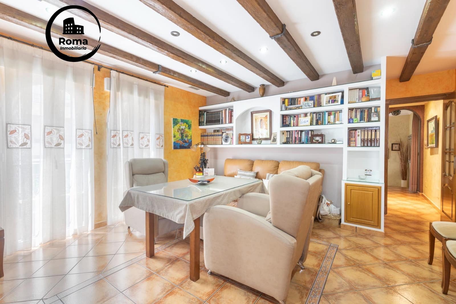 5 bedroom Townhouse for sale in Granada city with garage - € 360,000 (Ref: 9815994)