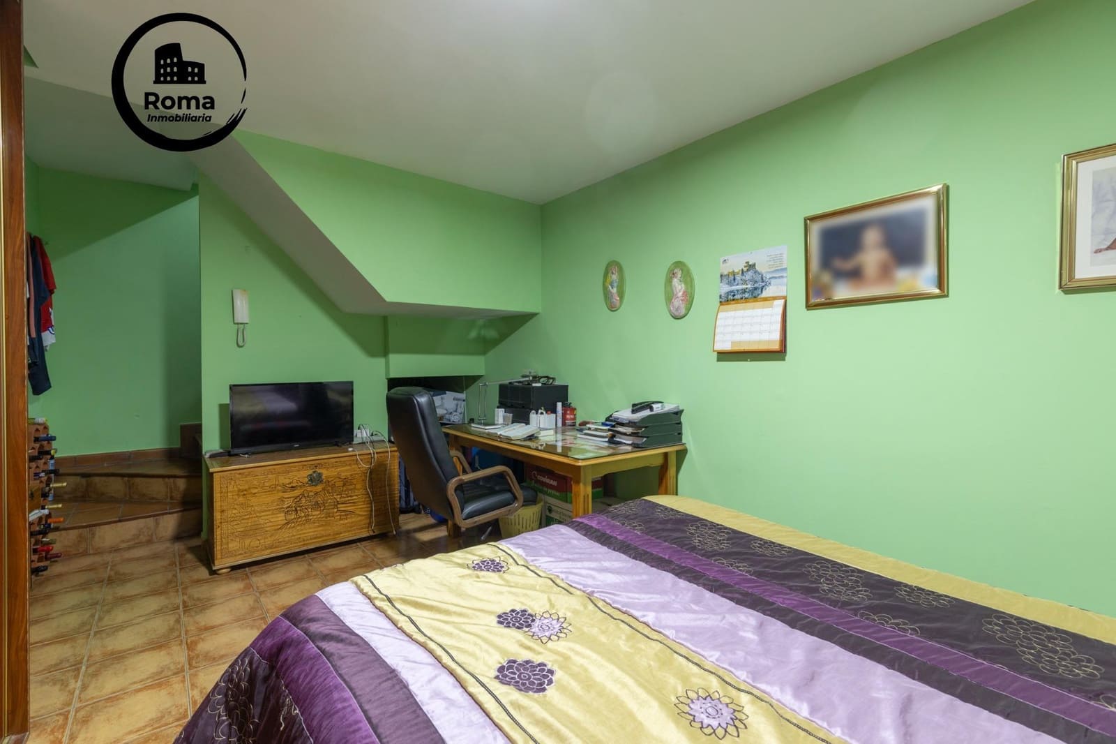 5 bedroom Townhouse for sale in Granada city with garage - € 360,000 (Ref: 9815994)