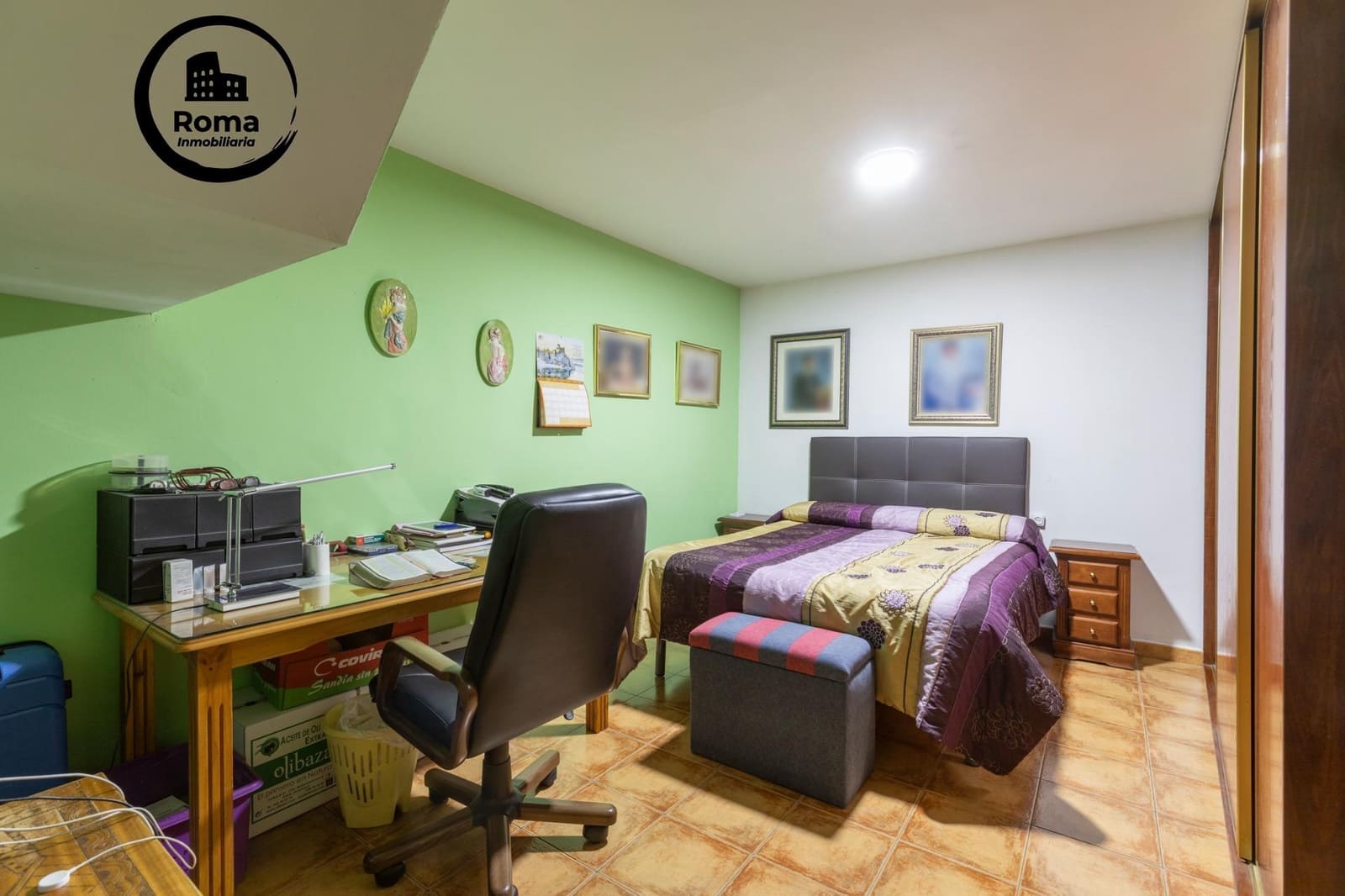 5 bedroom Townhouse for sale in Granada city with garage - € 360,000 (Ref: 9815994)