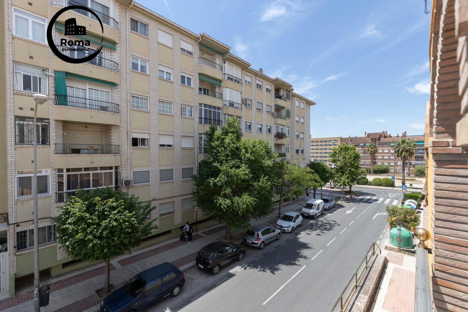 5 bedroom Townhouse for sale in Granada city with garage - € 360,000 (Ref: 9815994)