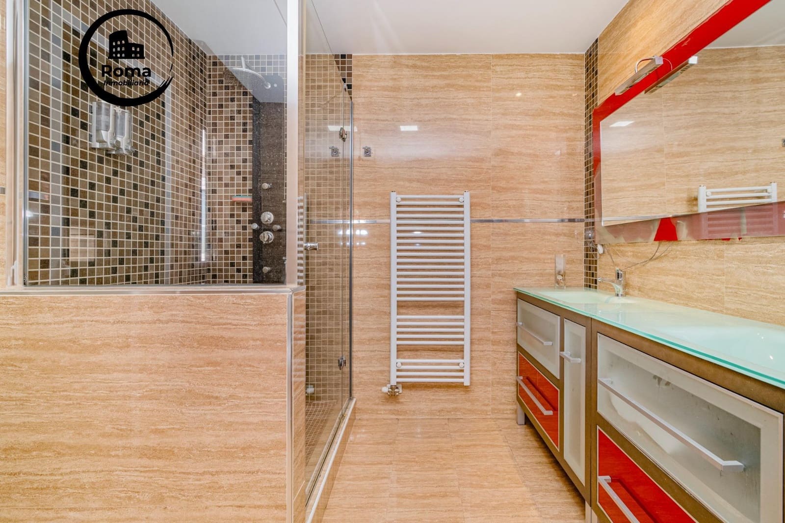 6 sypialnia Dom szeregowy na sprzedaż w Miasto Grenada - 385 000 € (Ref: 9818354)