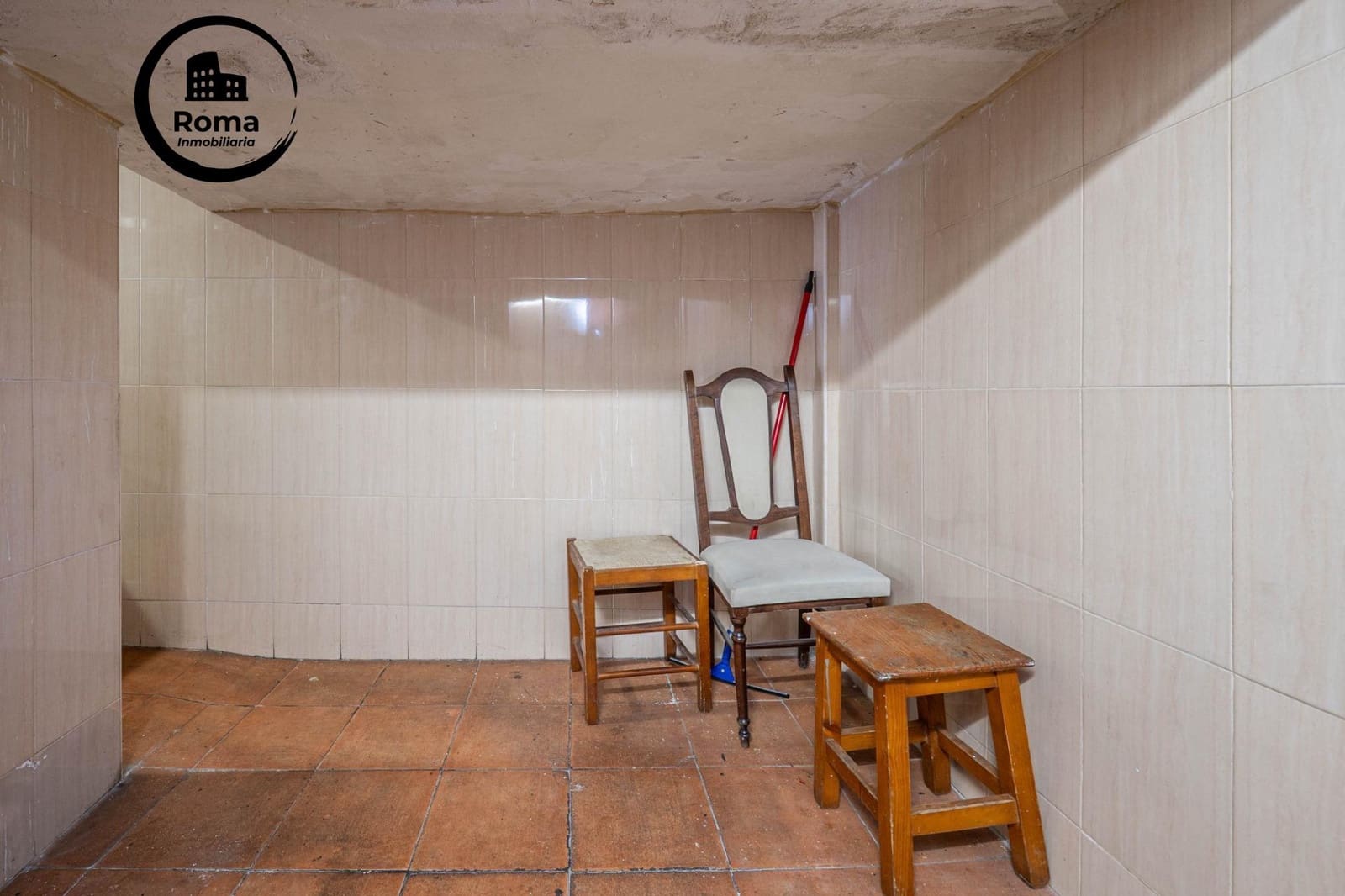 Kommersiell till salu i Granada stad - 135 000 € (Ref: 9818374)