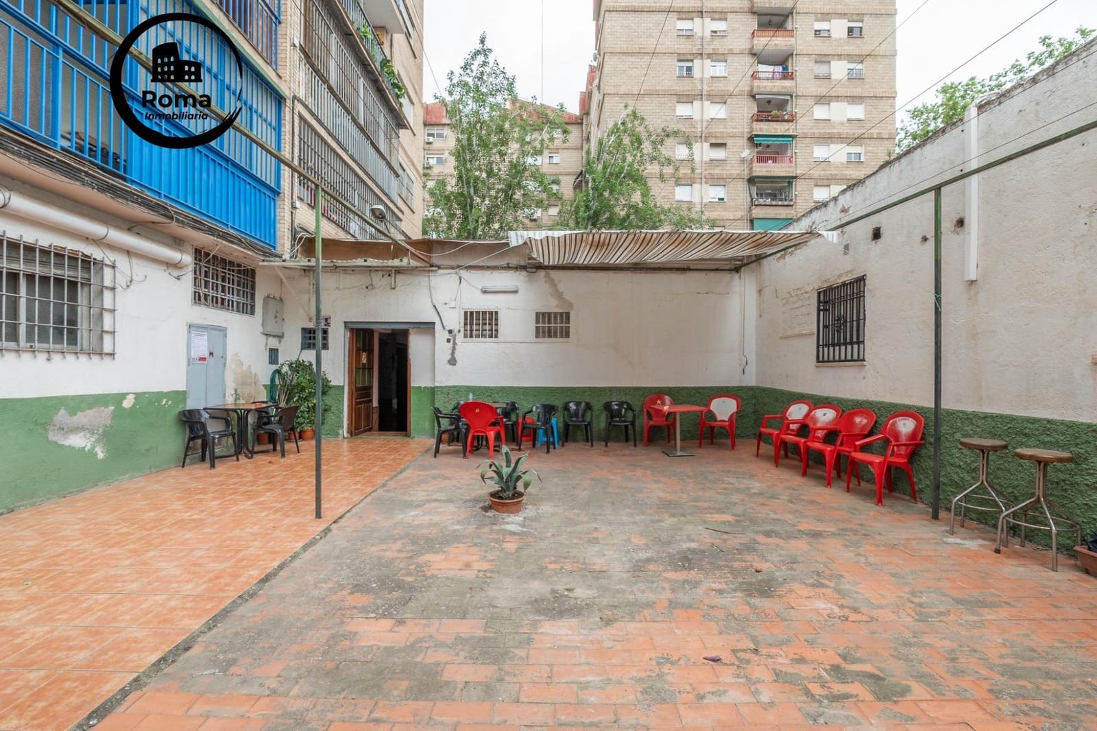 Kommersiell till salu i Granada stad - 135 000 € (Ref: 9818374)