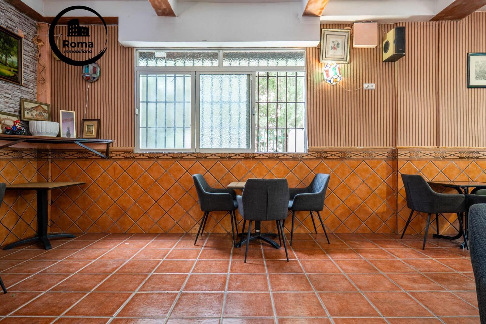 Kommersiell till salu i Granada stad - 135 000 € (Ref: 9818374)