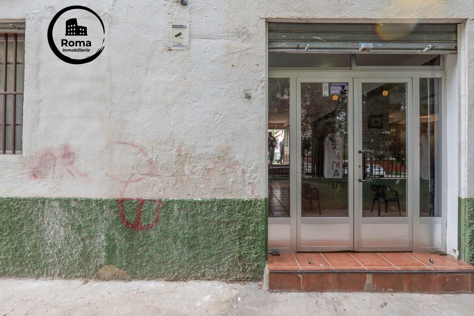 Kommersiell till salu i Granada stad - 135 000 € (Ref: 9818374)