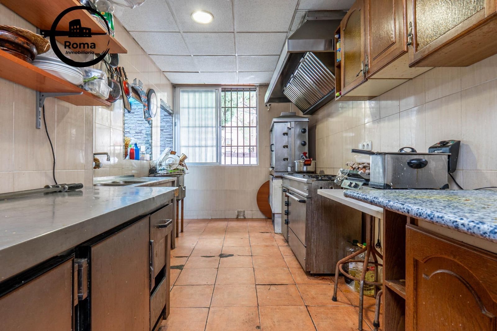 Kommersiell till salu i Granada stad - 135 000 € (Ref: 9818374)