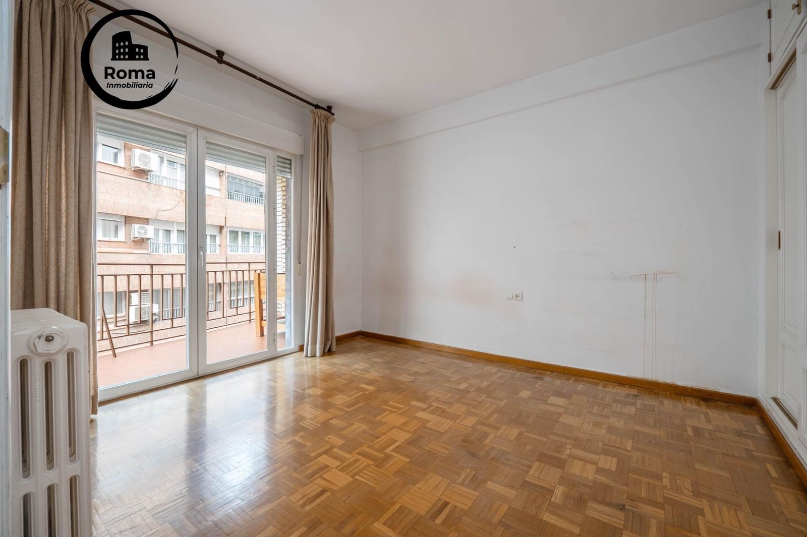 4 soveværelse Lejlighed til salg i Granada by med garage - € 575.000 (Ref: 9818375)