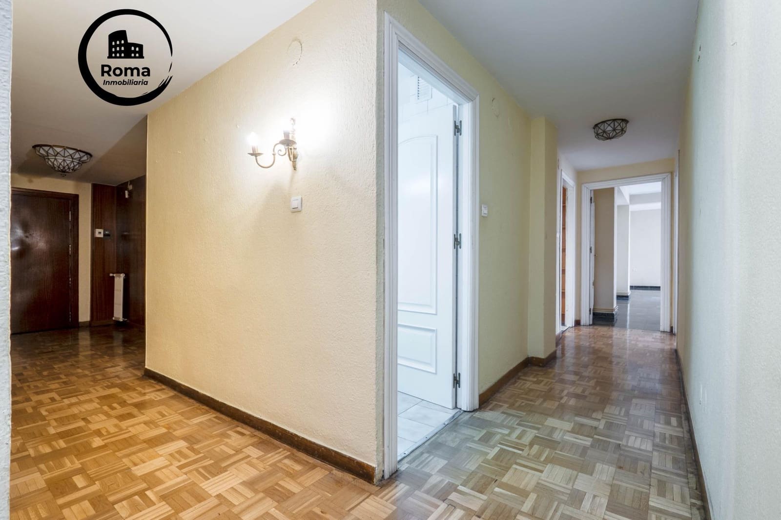 4 soveværelse Lejlighed til salg i Granada by med garage - € 575.000 (Ref: 9818375)