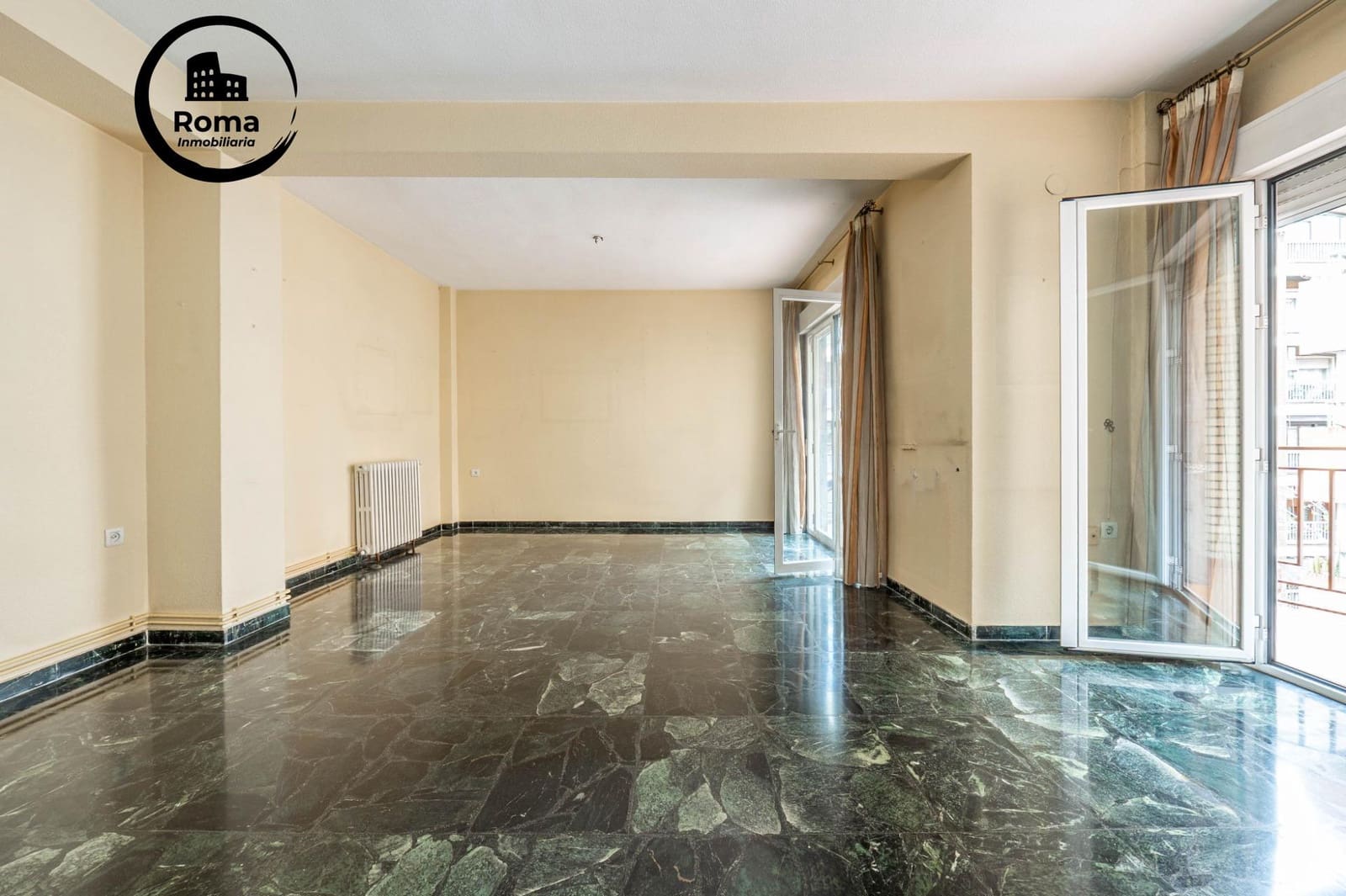 4 soveværelse Lejlighed til salg i Granada by med garage - € 575.000 (Ref: 9818375)