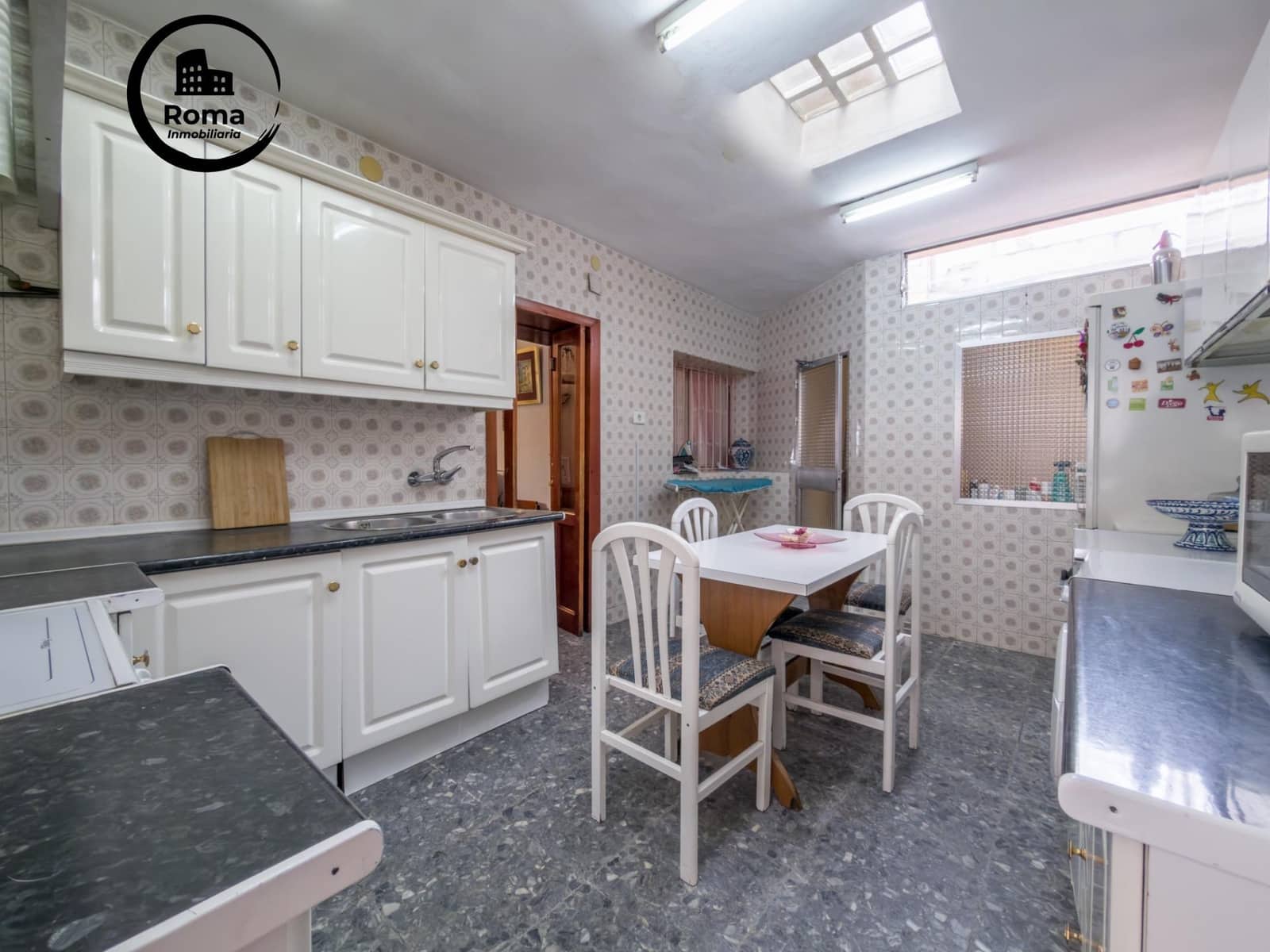 6 Zimmer Doppelhaus zu verkaufen in Granada Stadt mit Garage - 595.000 € (Ref: 9818376)
