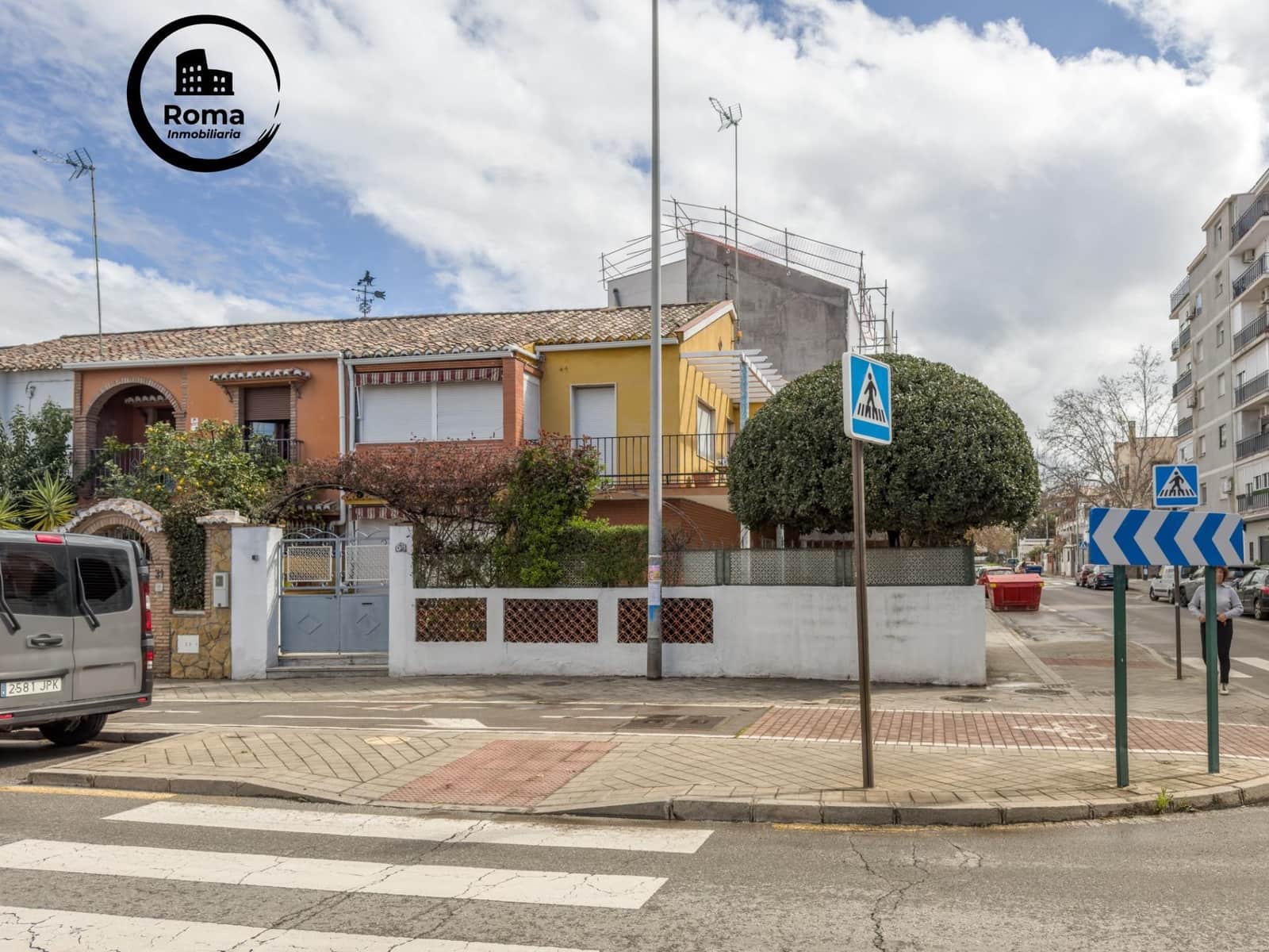 6 Zimmer Doppelhaus zu verkaufen in Granada Stadt mit Garage - 595.000 € (Ref: 9818376)
