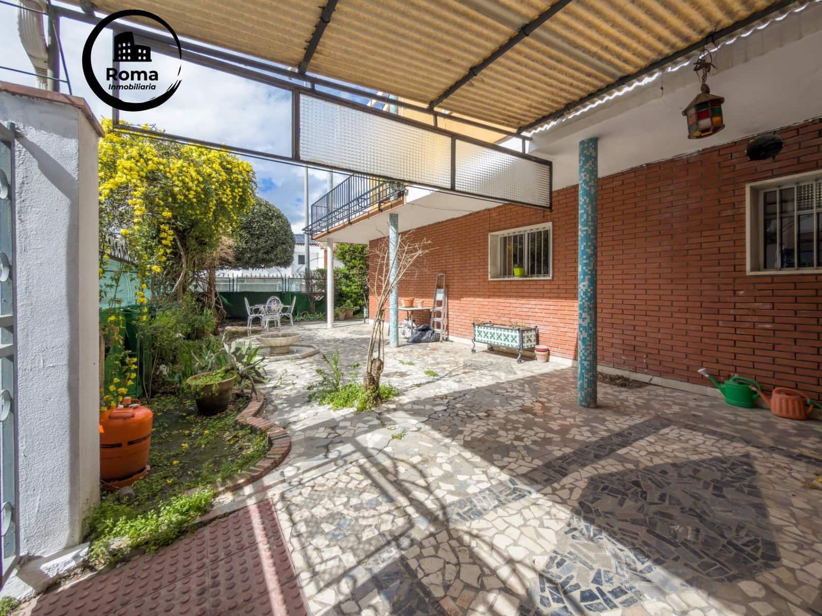 6 Zimmer Doppelhaus zu verkaufen in Granada Stadt mit Garage - 595.000 € (Ref: 9818376)