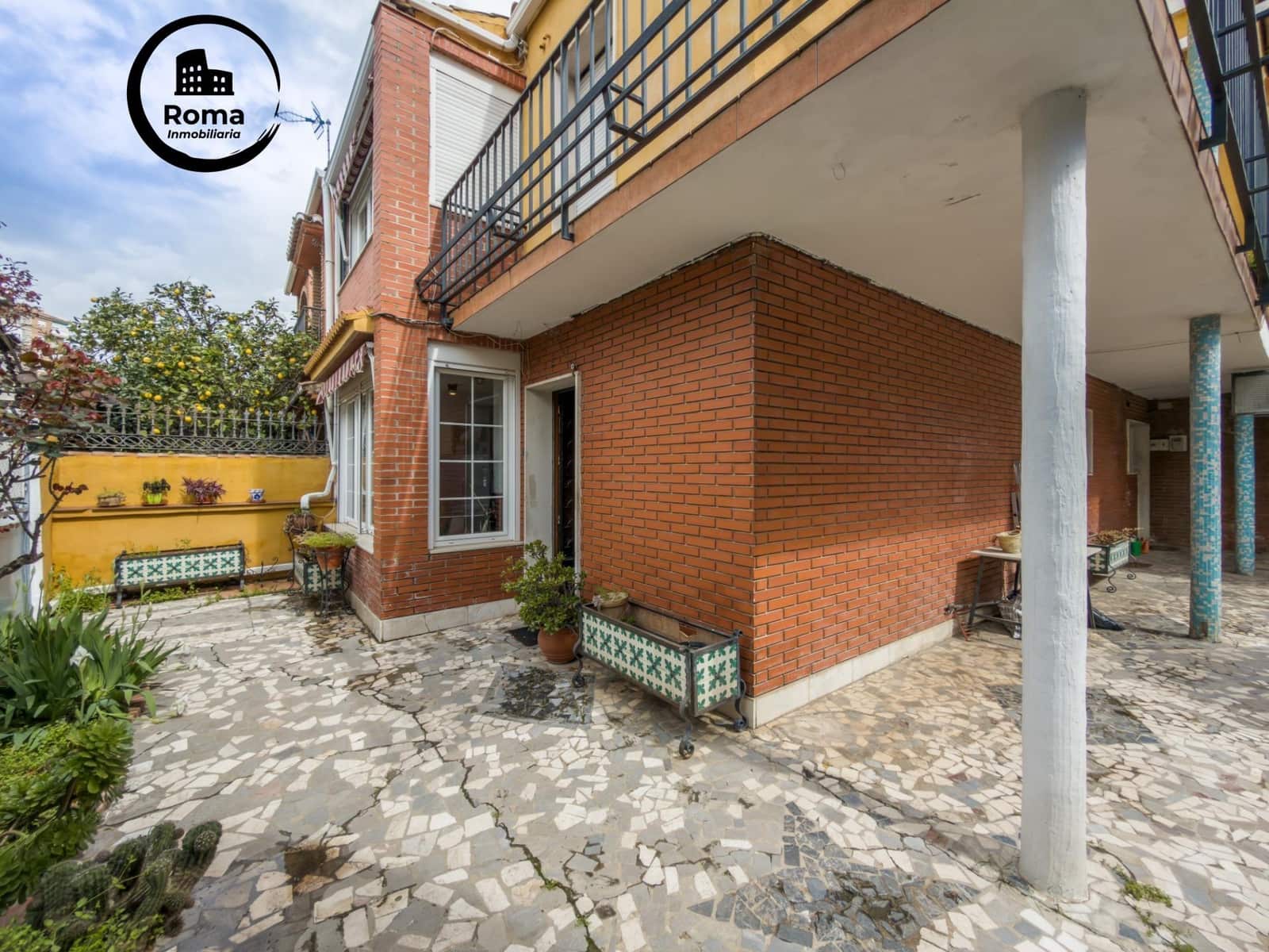 6 Zimmer Doppelhaus zu verkaufen in Granada Stadt mit Garage - 595.000 € (Ref: 9818376)