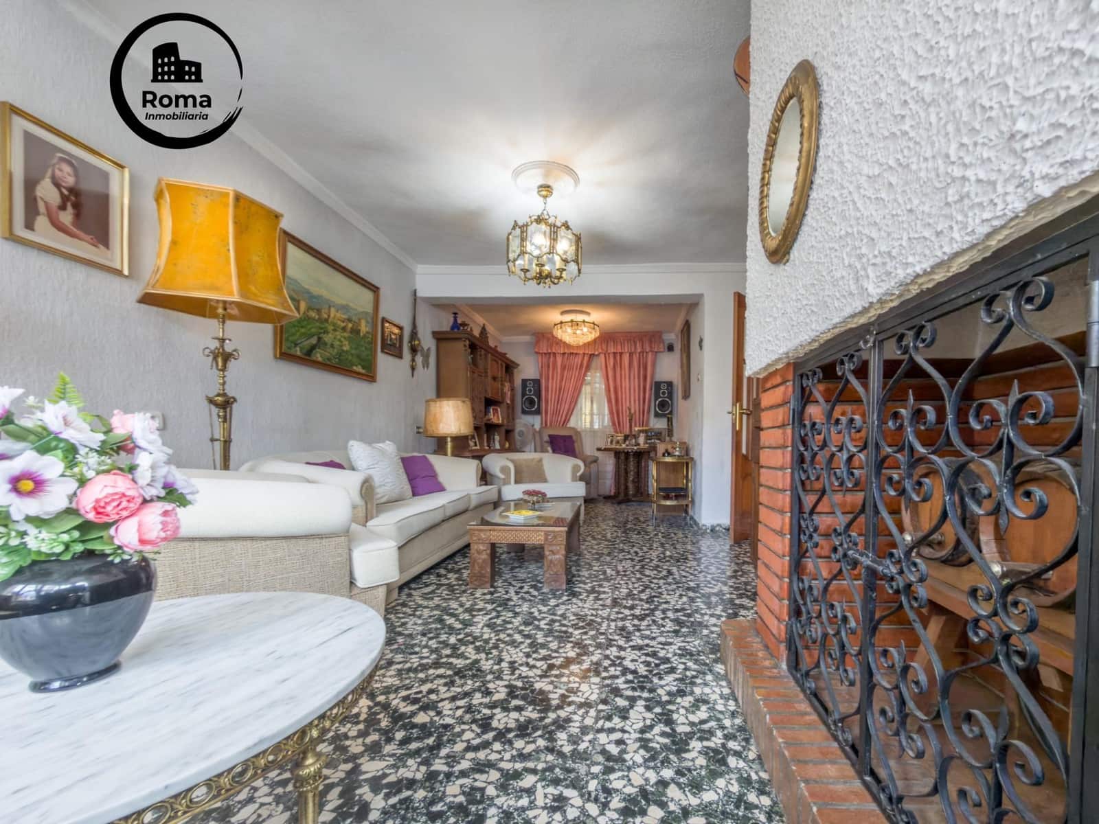 6 Zimmer Doppelhaus zu verkaufen in Granada Stadt mit Garage - 595.000 € (Ref: 9818376)