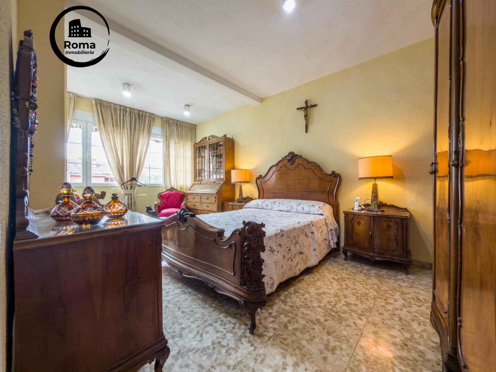 6 Zimmer Doppelhaus zu verkaufen in Granada Stadt mit Garage - 595.000 € (Ref: 9818376)