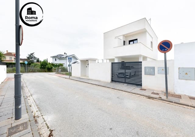 3 chambre Villa/Maison à vendre à La Zubia avec piscine garage - 400 000 € (Ref: 9818378)