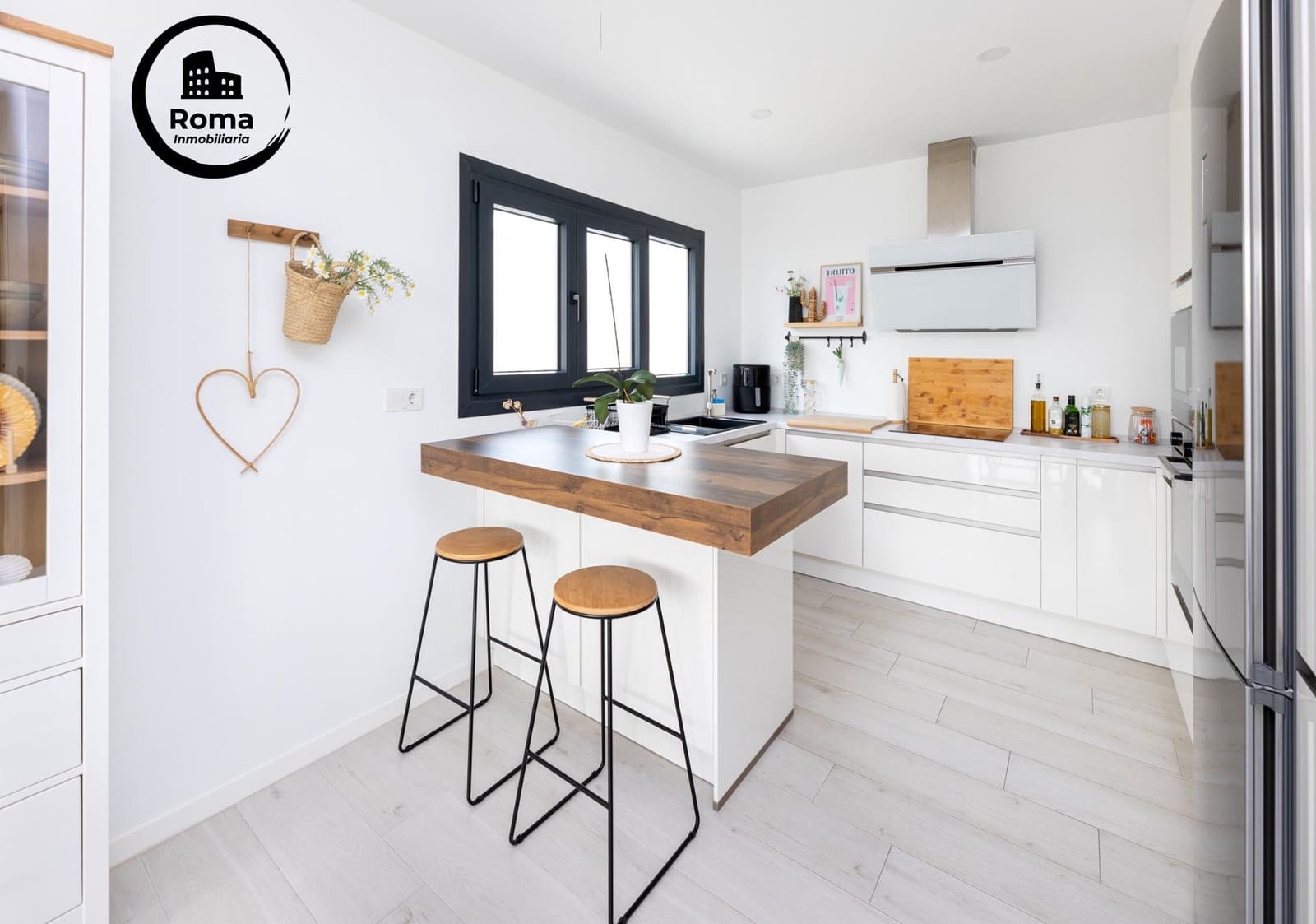 3 chambre Villa/Maison à vendre à La Zubia avec piscine garage - 400 000 € (Ref: 9818378)