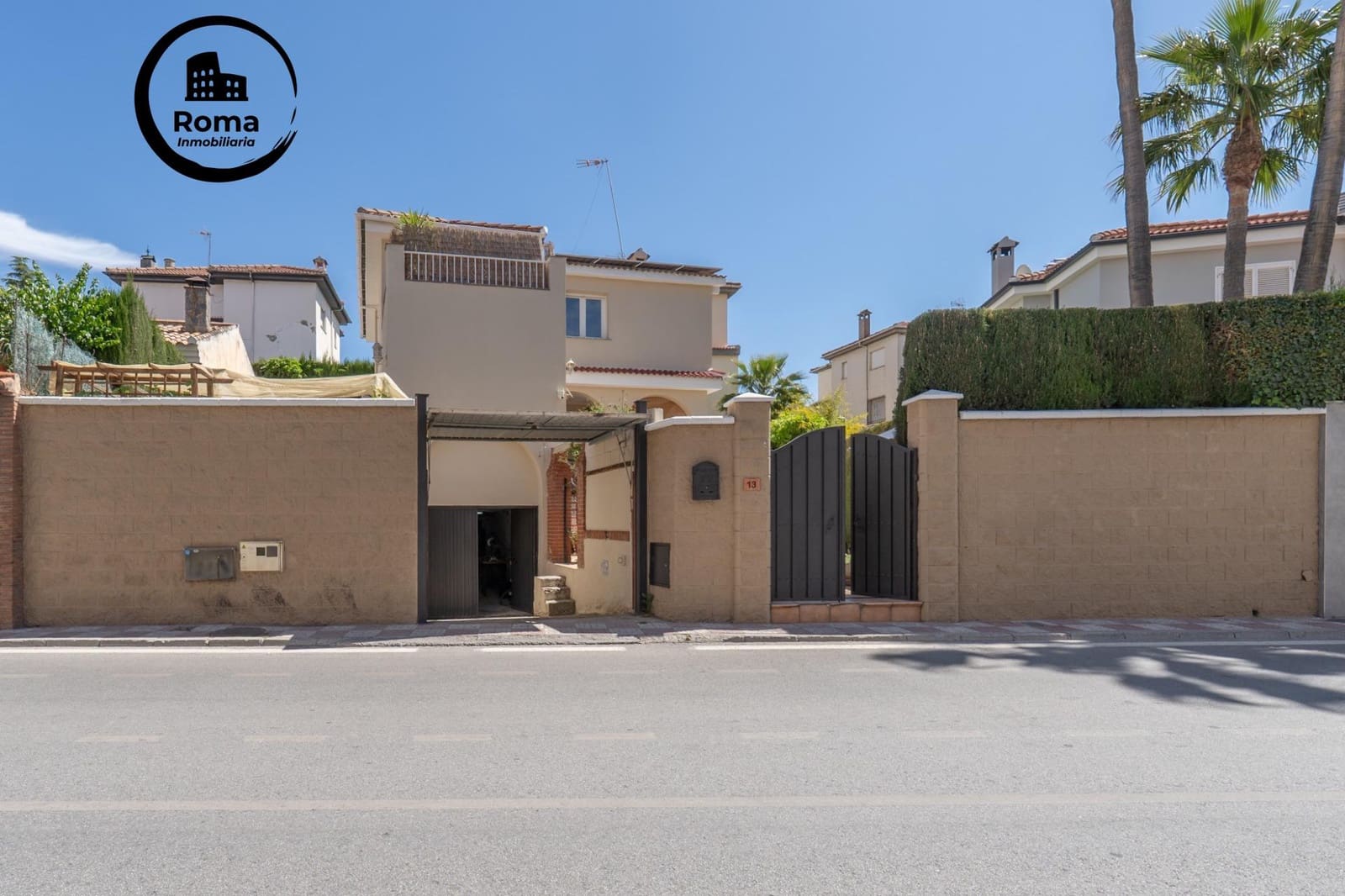 5 bedroom Villa for sale in Gojar with pool garage - € 349,000 (Ref: 9825397)