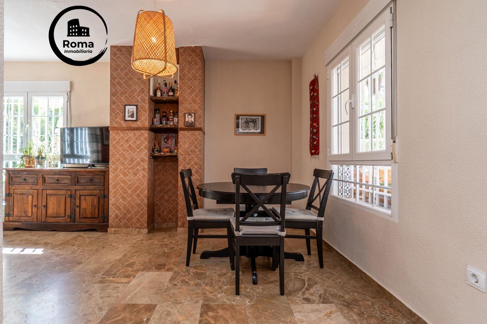 5 bedroom Villa for sale in Gojar with pool garage - € 349,000 (Ref: 9825397)