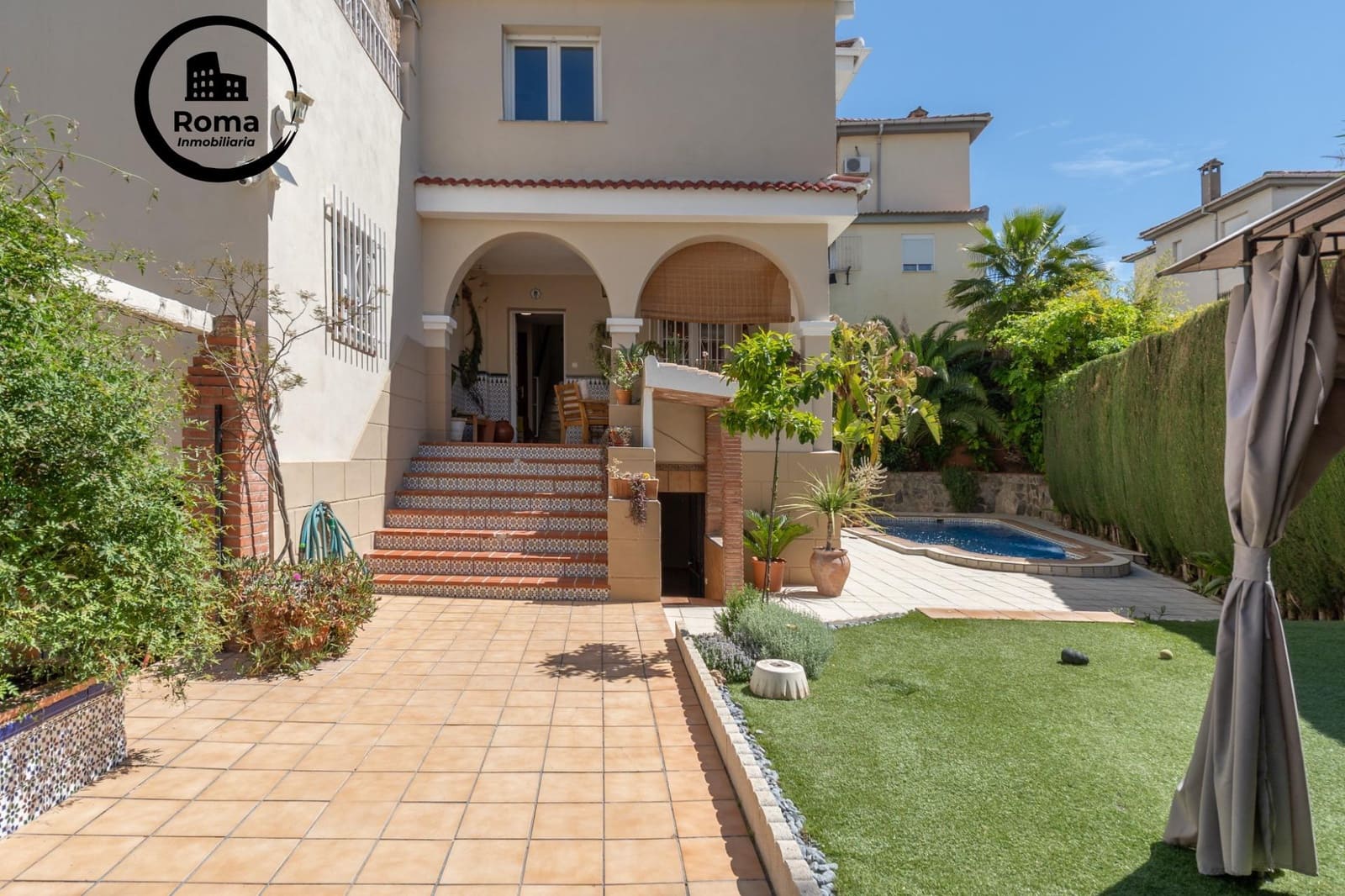 5 bedroom Villa for sale in Gojar with pool garage - € 349,000 (Ref: 9825397)