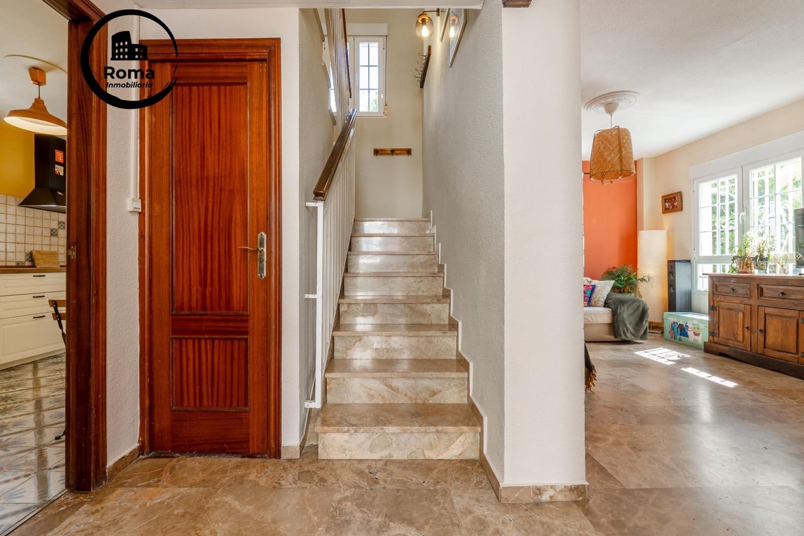 5 bedroom Villa for sale in Gojar with pool garage - € 349,000 (Ref: 9825397)