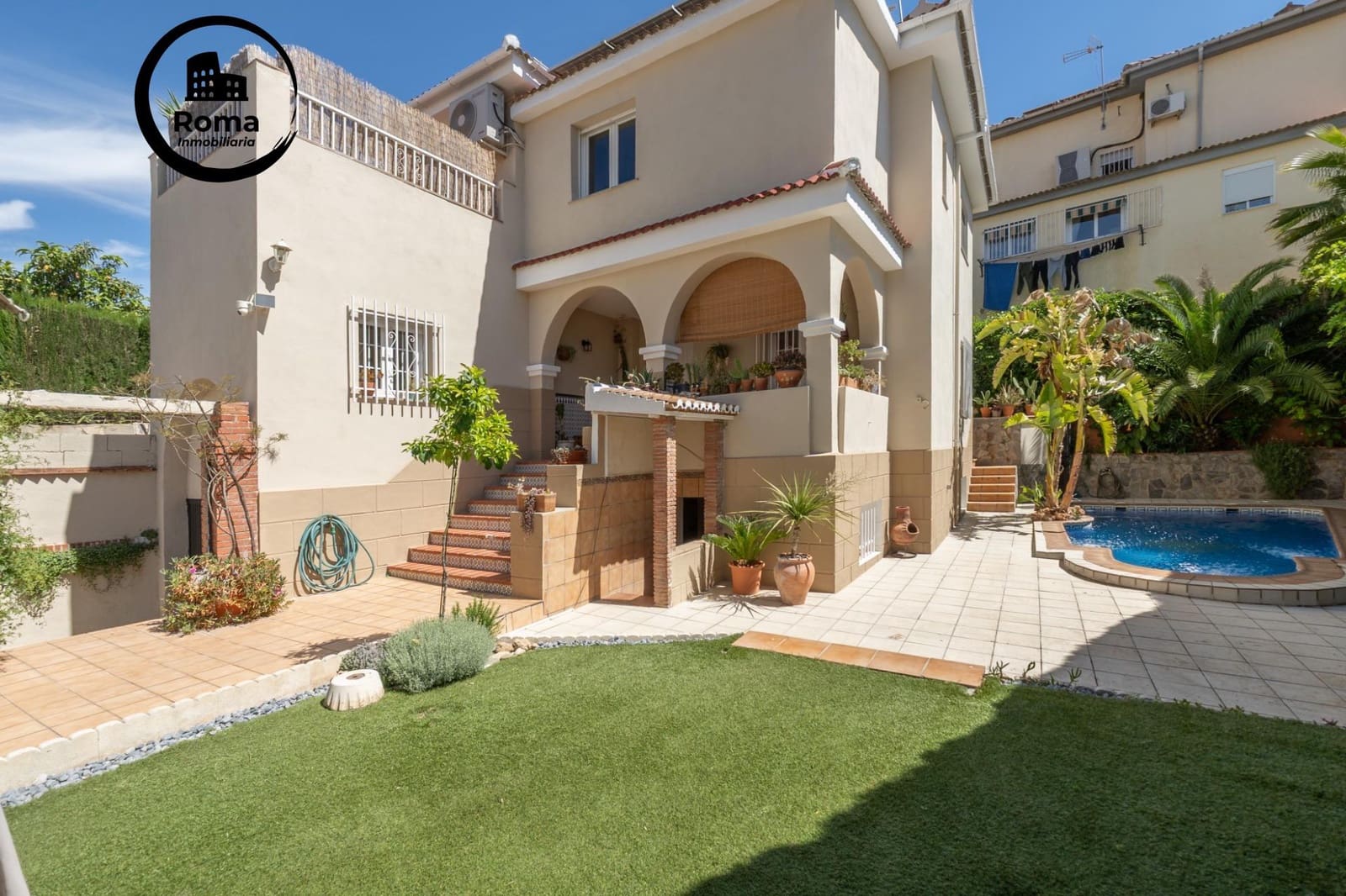 5 bedroom Villa for sale in Gojar with pool garage - € 349,000 (Ref: 9825397)