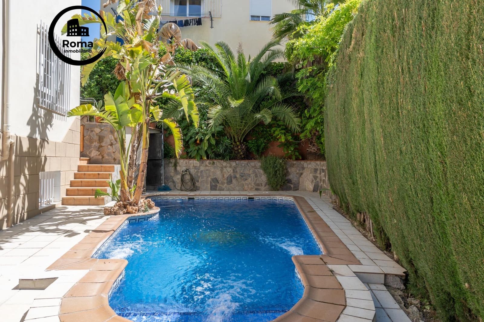 5 bedroom Villa for sale in Gojar with pool garage - € 349,000 (Ref: 9825397)