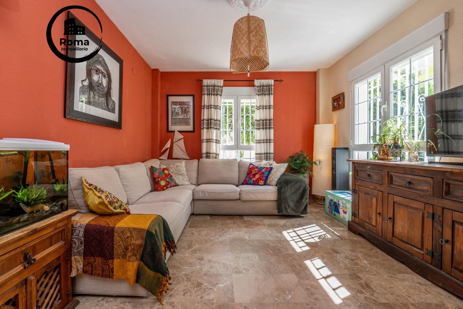 5 bedroom Villa for sale in Gojar with pool garage - € 349,000 (Ref: 9825397)