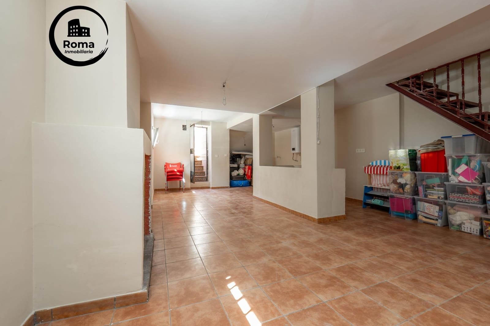 5 bedroom Villa for sale in Gojar with pool garage - € 349,000 (Ref: 9825397)