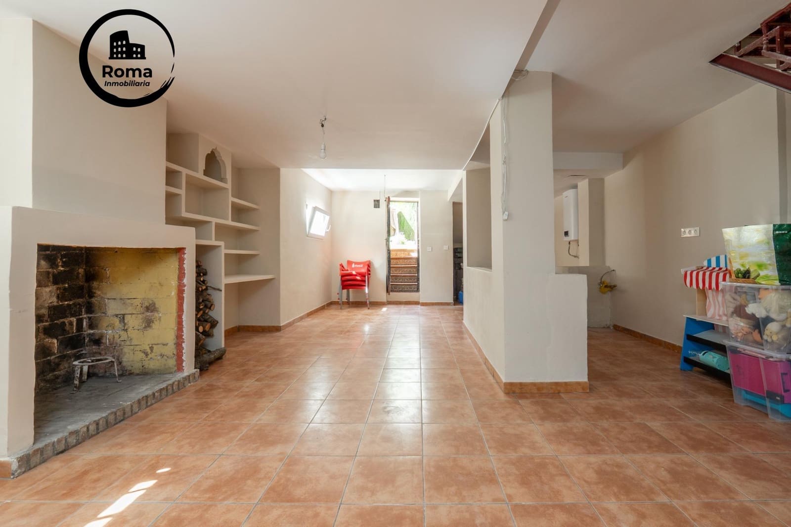 5 bedroom Villa for sale in Gojar with pool garage - € 349,000 (Ref: 9825397)