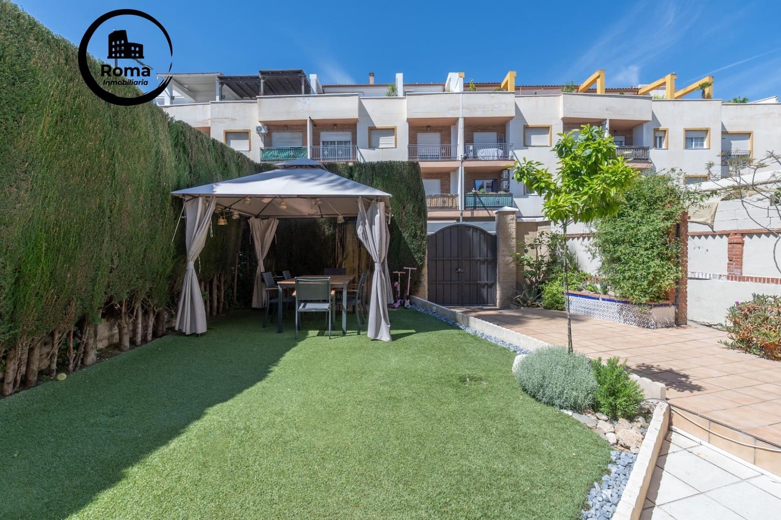 5 bedroom Villa for sale in Gojar with pool garage - € 349,000 (Ref: 9825397)