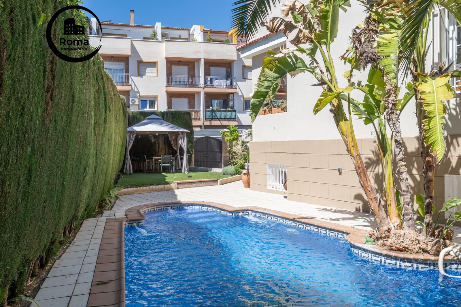 5 bedroom Villa for sale in Gojar with pool garage - € 349,000 (Ref: 9825397)