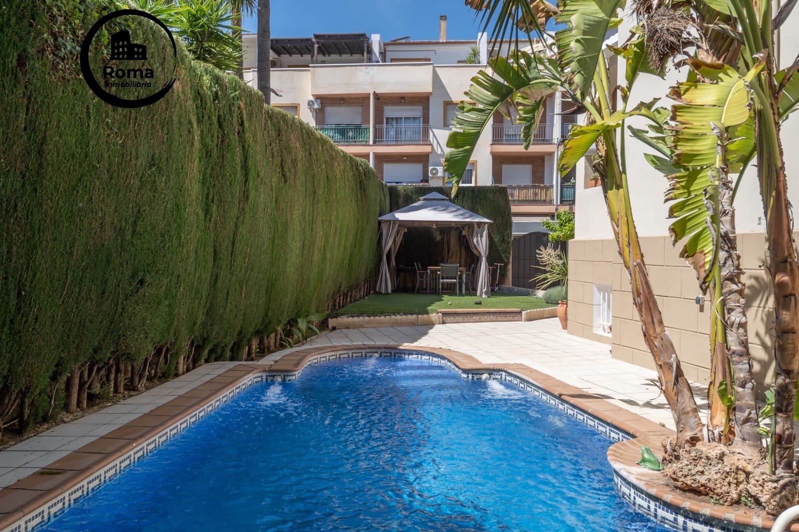 5 bedroom Villa for sale in Gojar with pool garage - € 349,000 (Ref: 9825397)