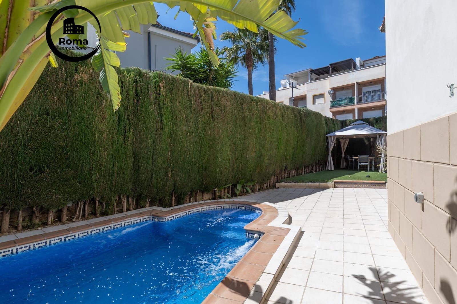 5 bedroom Villa for sale in Gojar with pool garage - € 349,000 (Ref: 9825397)