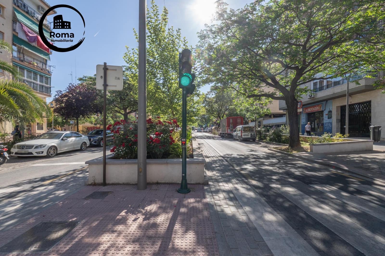 Local Comercial de 2 habitaciones en Granada ciudad en venta - 105.000 € (Ref: 9825398)