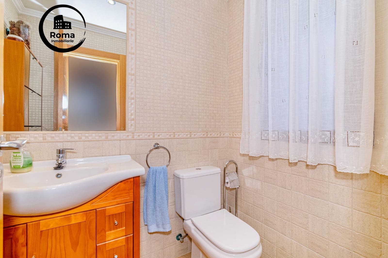4 slaapkamer Rijtjeshuis te koop in La Zubia met zwembad garage - € 370.000 (Ref: 9829329)