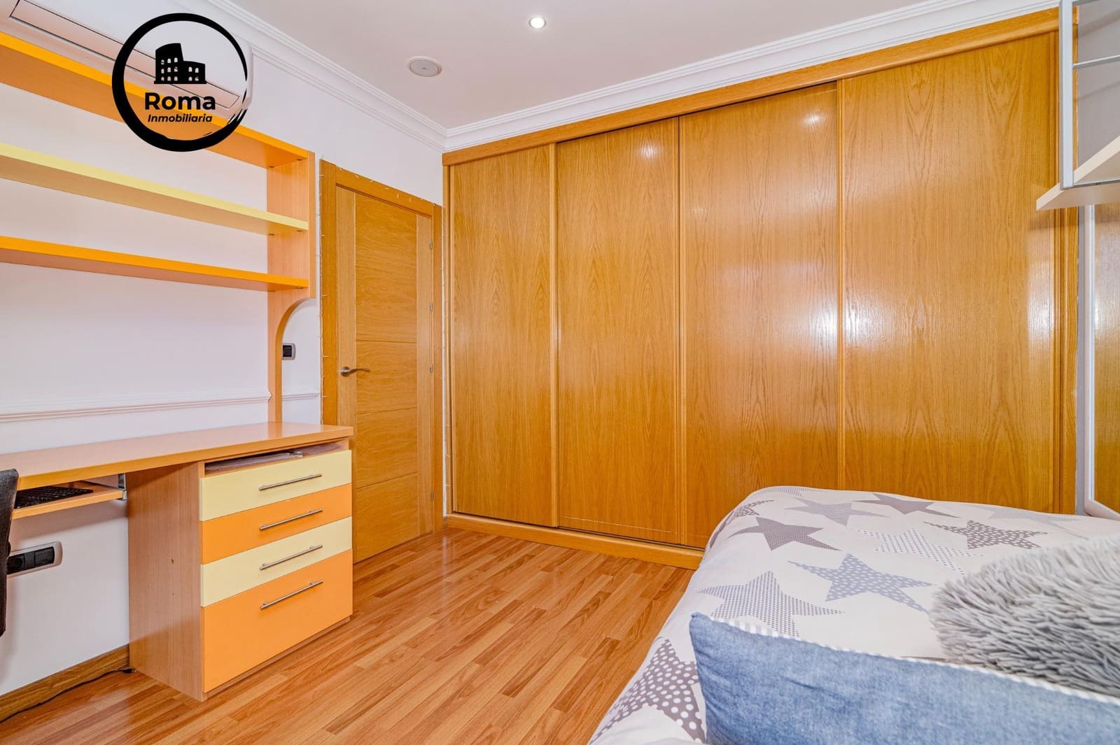 4 slaapkamer Rijtjeshuis te koop in La Zubia met zwembad garage - € 370.000 (Ref: 9829329)