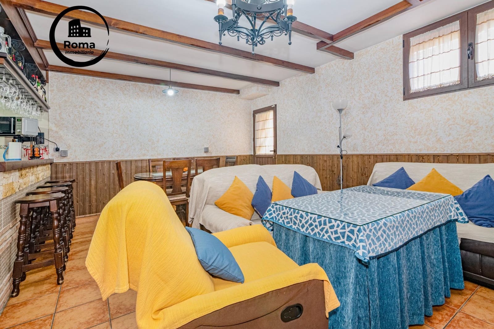 4 slaapkamer Rijtjeshuis te koop in La Zubia met zwembad garage - € 370.000 (Ref: 9829329)