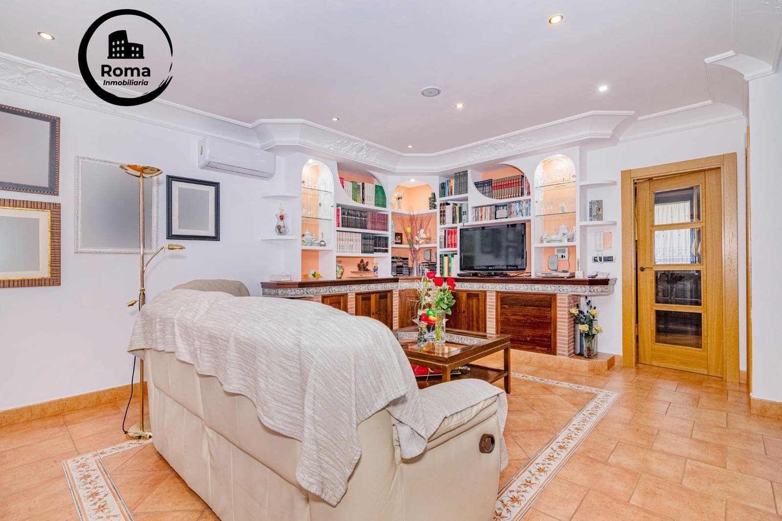 4 slaapkamer Rijtjeshuis te koop in La Zubia met zwembad garage - € 370.000 (Ref: 9829329)