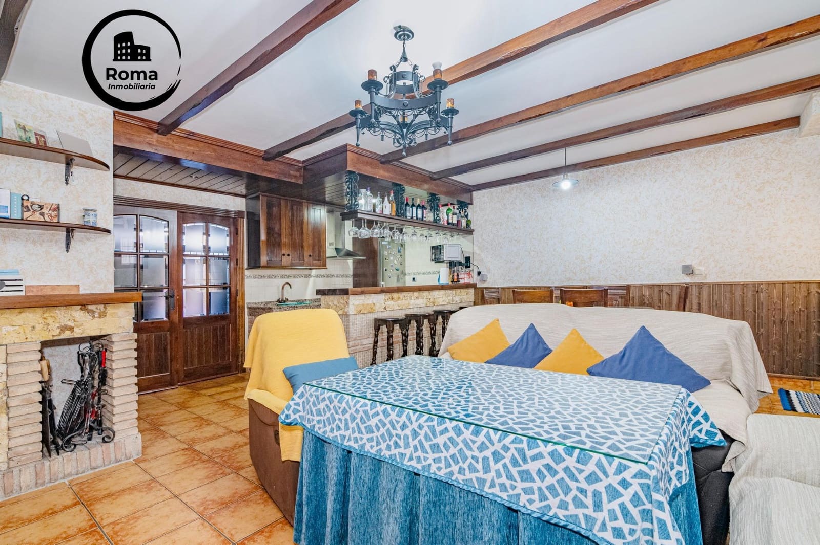 4 slaapkamer Rijtjeshuis te koop in La Zubia met zwembad garage - € 370.000 (Ref: 9829329)