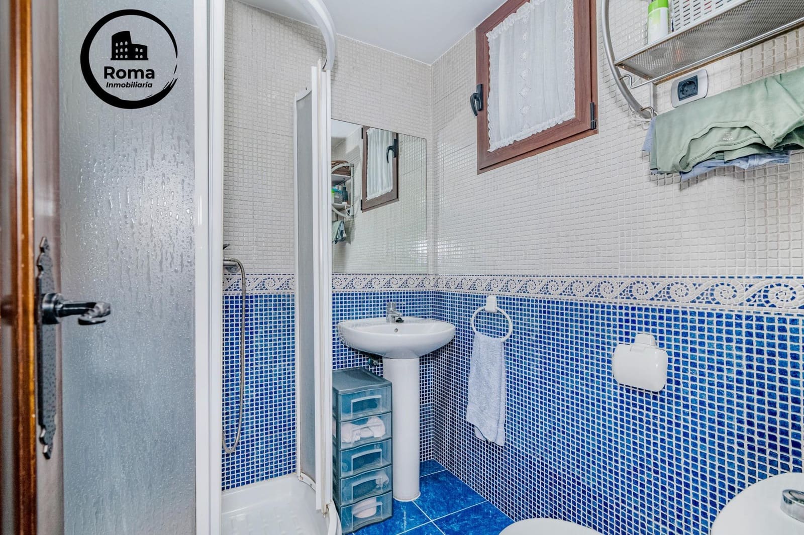 4 slaapkamer Rijtjeshuis te koop in La Zubia met zwembad garage - € 370.000 (Ref: 9829329)