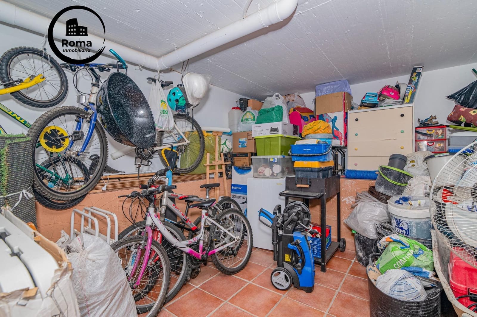 4 slaapkamer Rijtjeshuis te koop in La Zubia met zwembad garage - € 370.000 (Ref: 9829329)