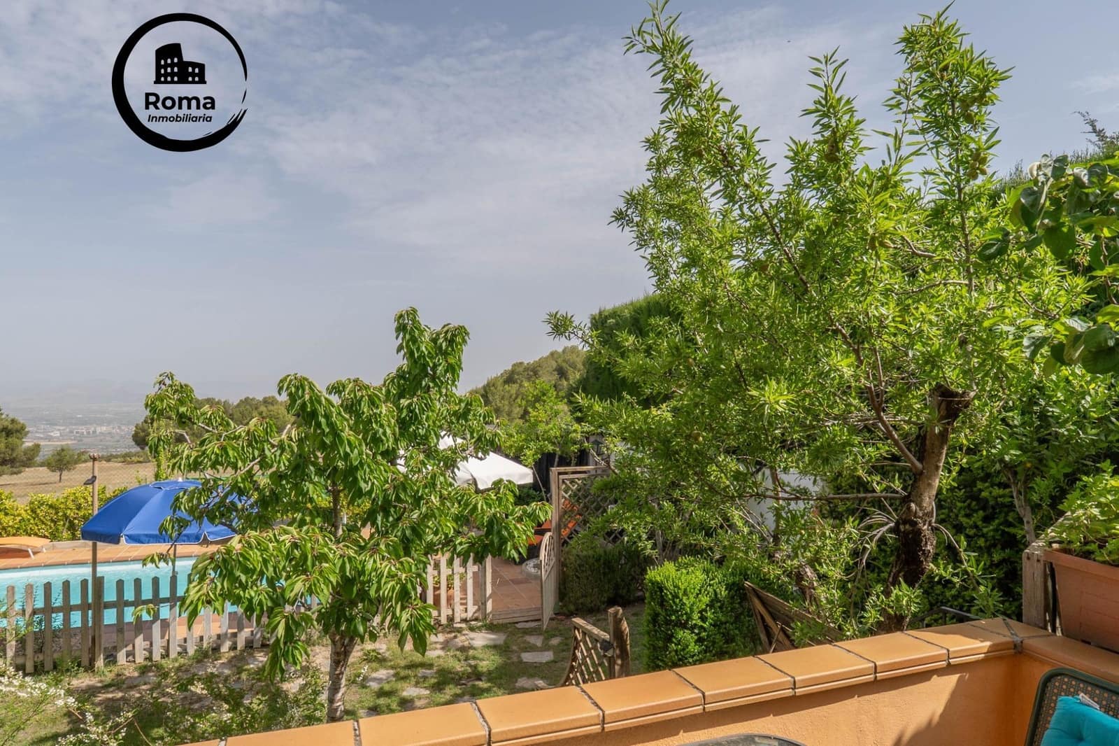 3 sovrum Villa till salu i La Zubia med pool garage - 350 000 € (Ref: 9831656)