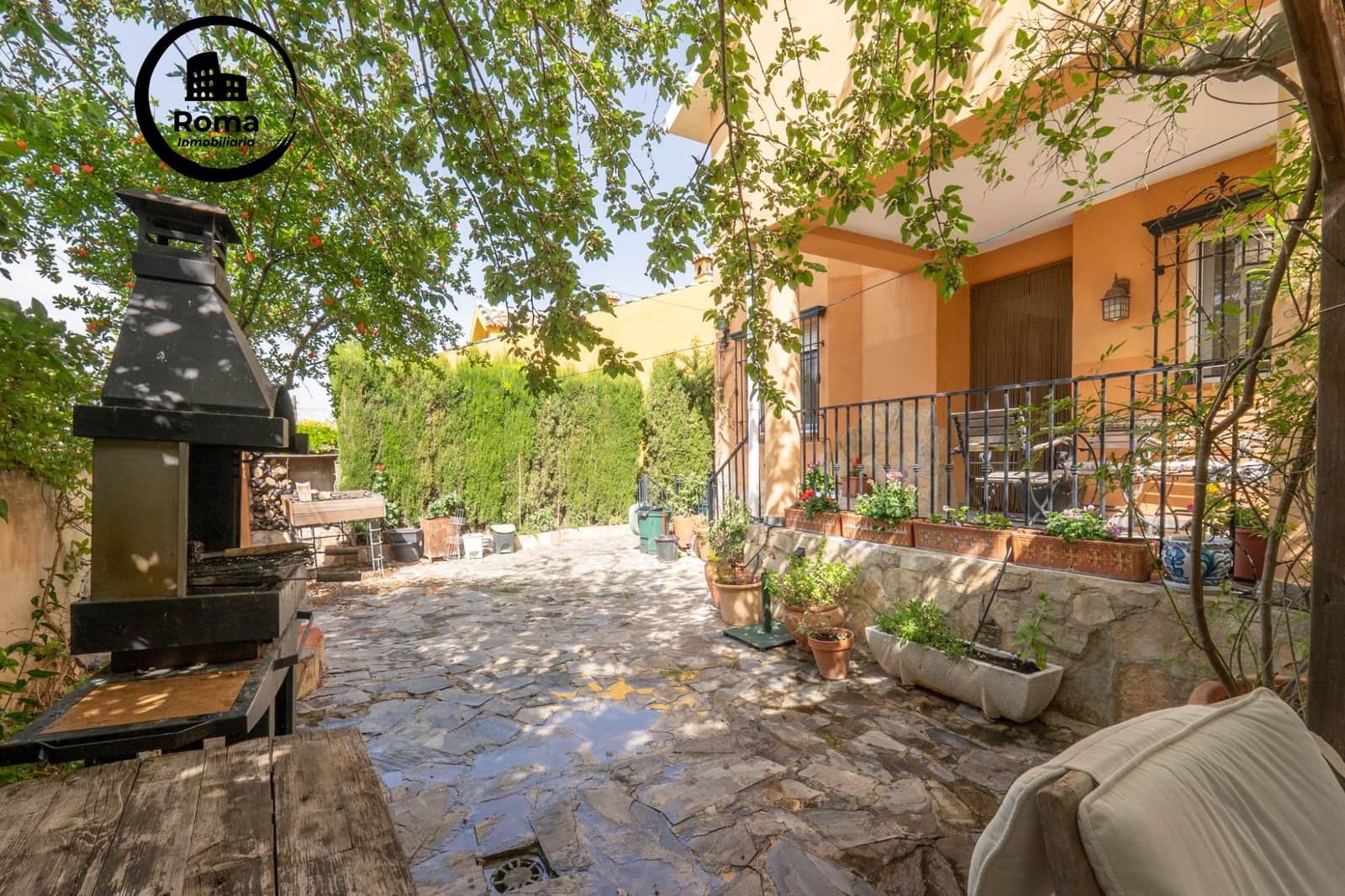 3 sovrum Villa till salu i La Zubia med pool garage - 350 000 € (Ref: 9831656)